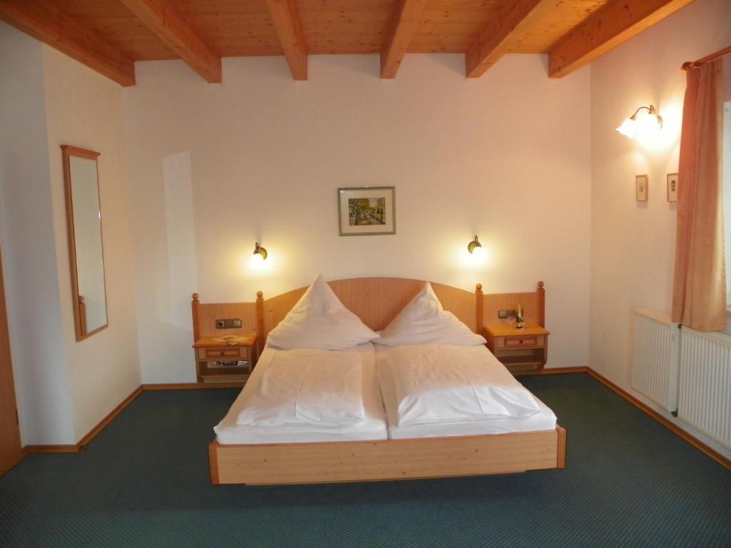 Landhotel Steigerwaldhaus Burghaslach Quarto foto